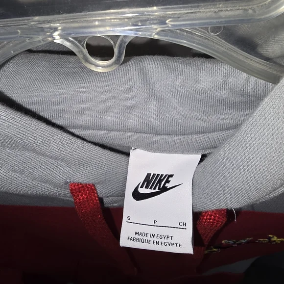 Nike Red & Gray Hoodie Sweatshirt Sz S NWOT. Box - Picture 2 of 7